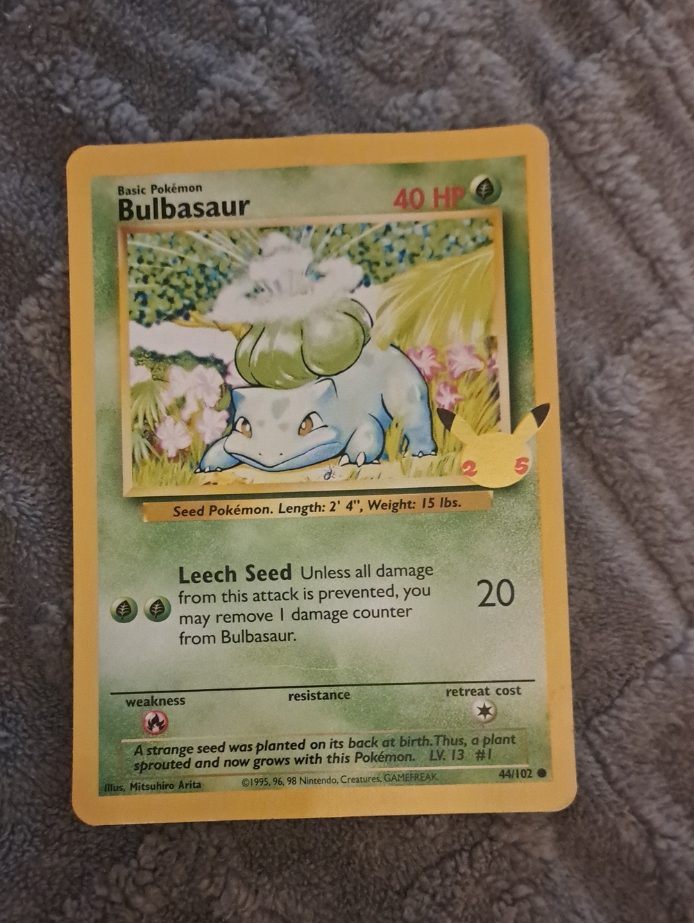 Pokémon Bulbasaur 44/102 Jumbo Oversized 25th Anniversary Promo Card NM/LP